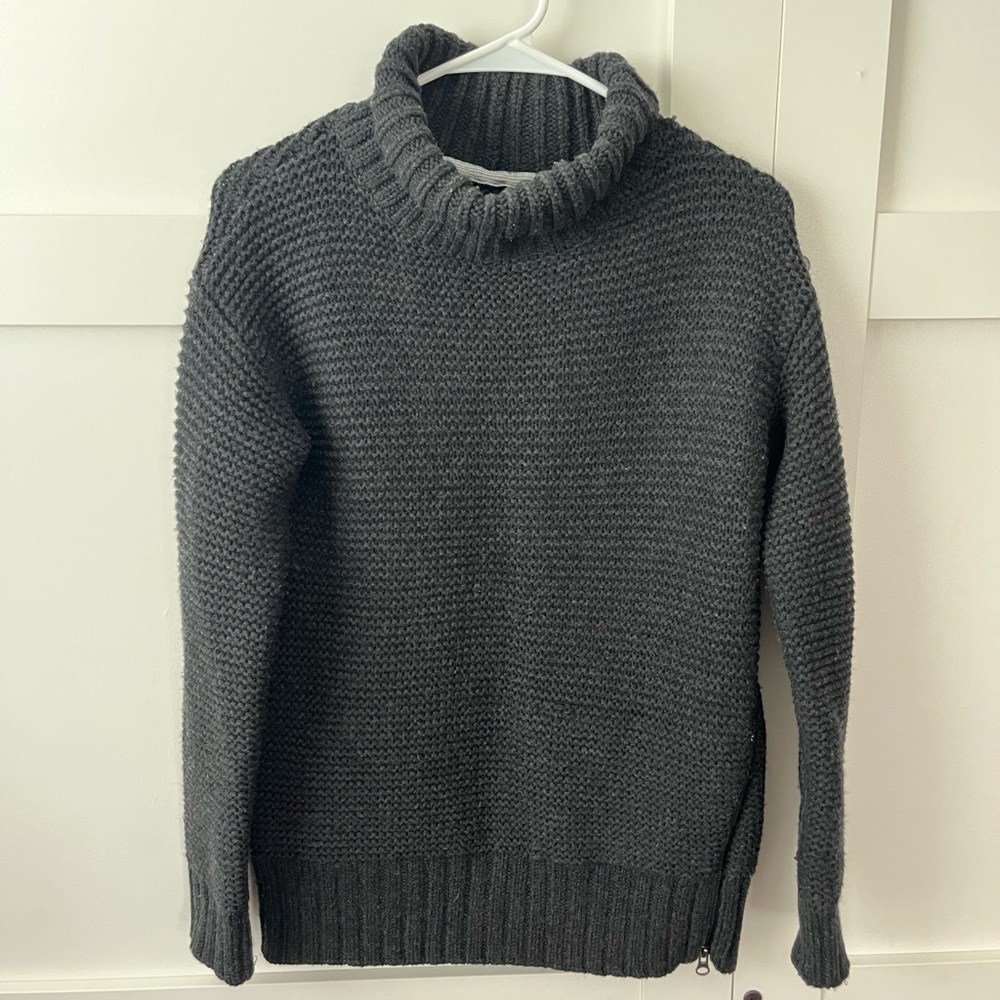 Lululemon cable knit black Turtleneck Sweater